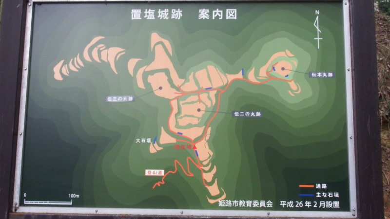 置塩城本丸周辺の縄張り図。主郭部の独立性が読み取れる