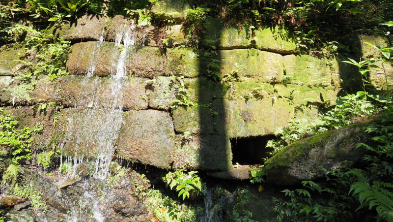 福岡県みやま市 女山神籠石 全景